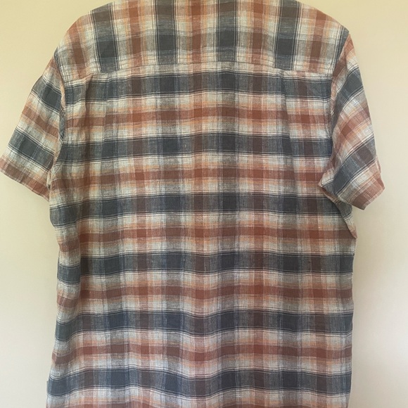 KUHL cotton-linen blend button-down short sleeve shirt. - Picture 10 of 15